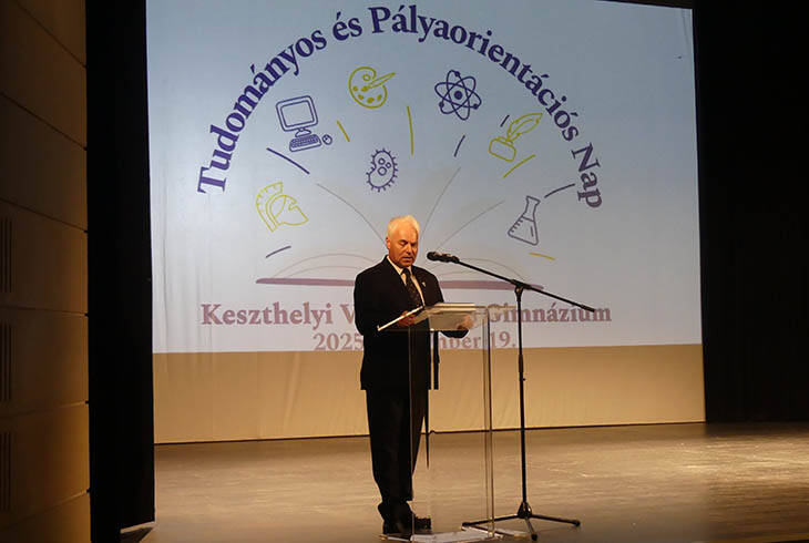 2025-11-19 Tudomnyos s Plyaorientcis Nap